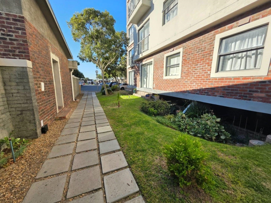 1 Bedroom Property for Sale in Brooklyn Western Cape
